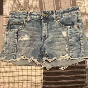 American Eagle distressed Midi size 12 shorts